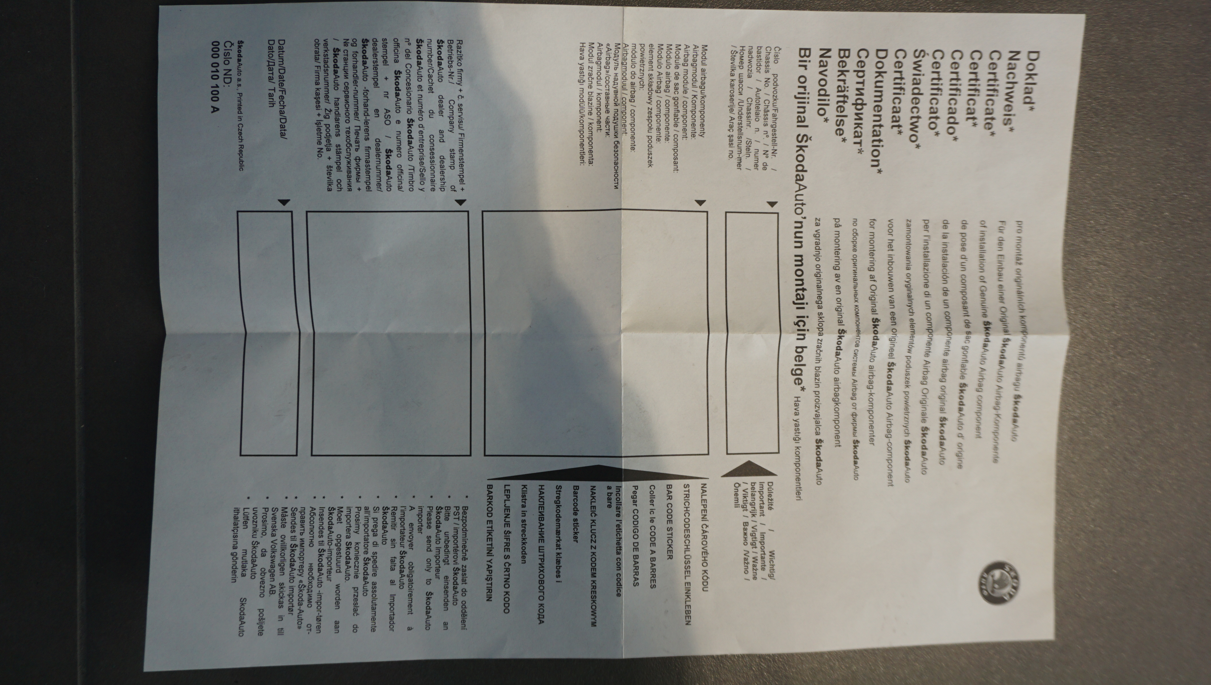 000 010 100 A Registrierkarte für Airbag