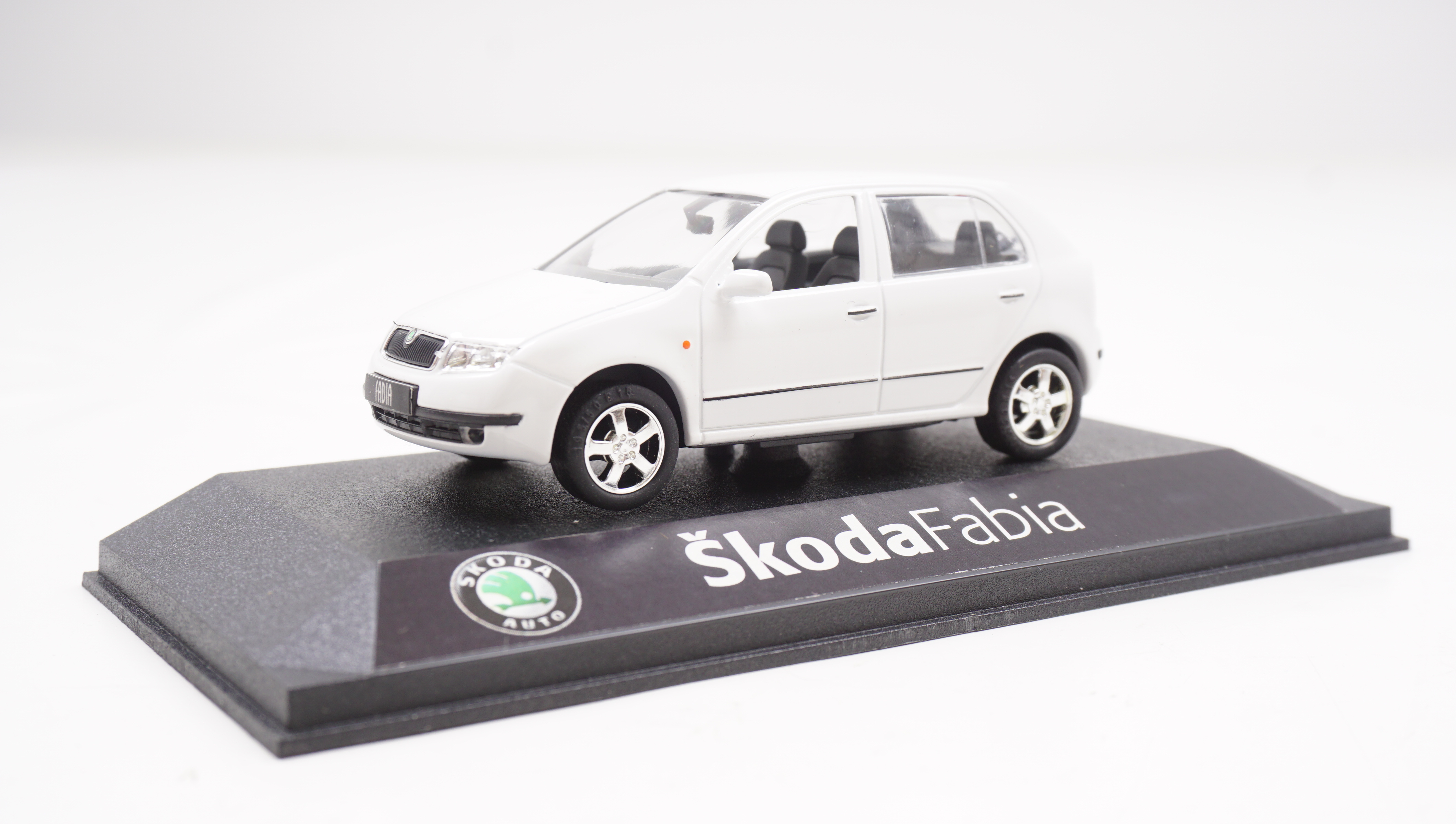 Modellauto Skoda Fabia II ( weiss )