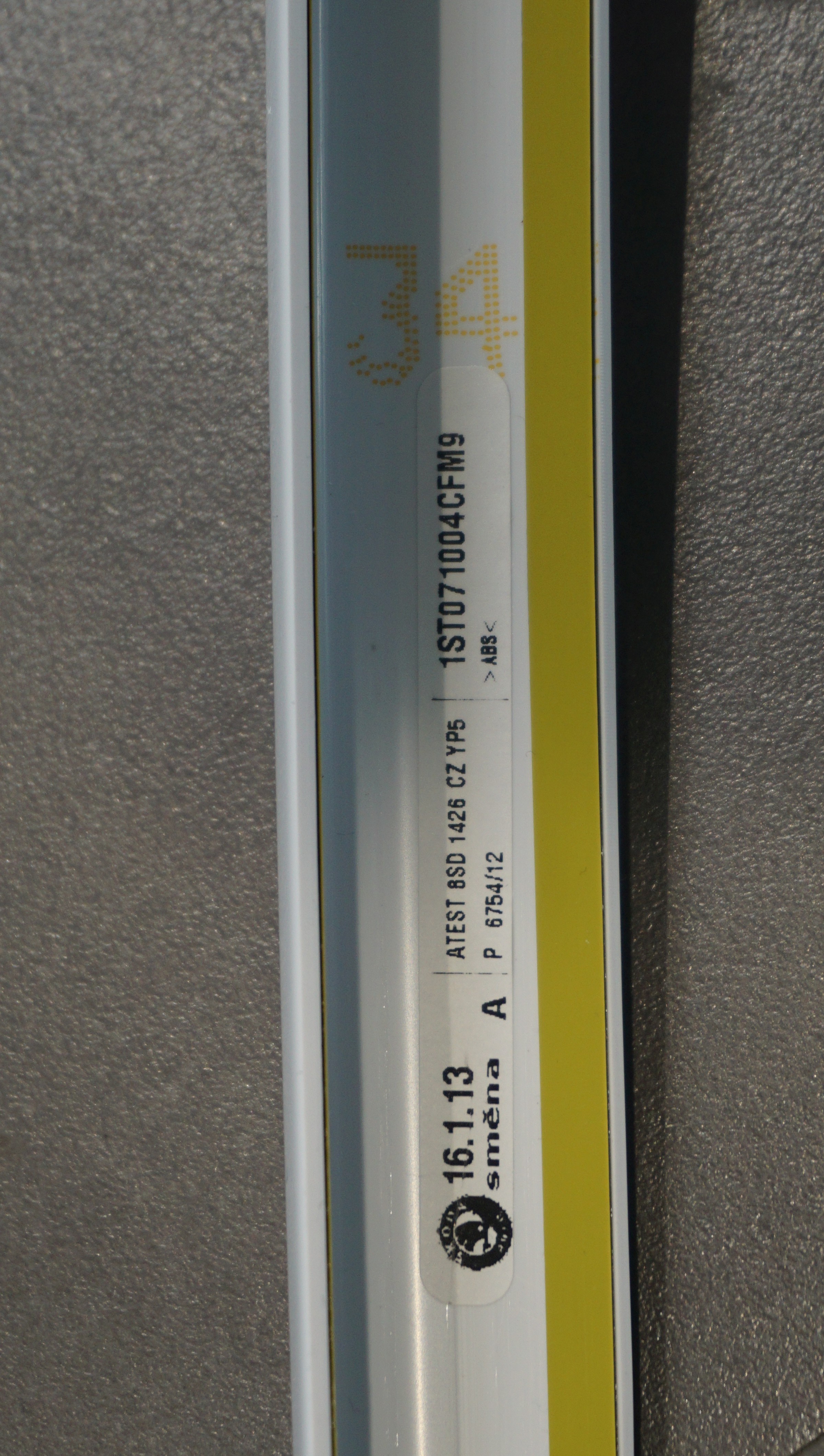 1ST 071 004 C FM9 Zierleiste für Stossfänger