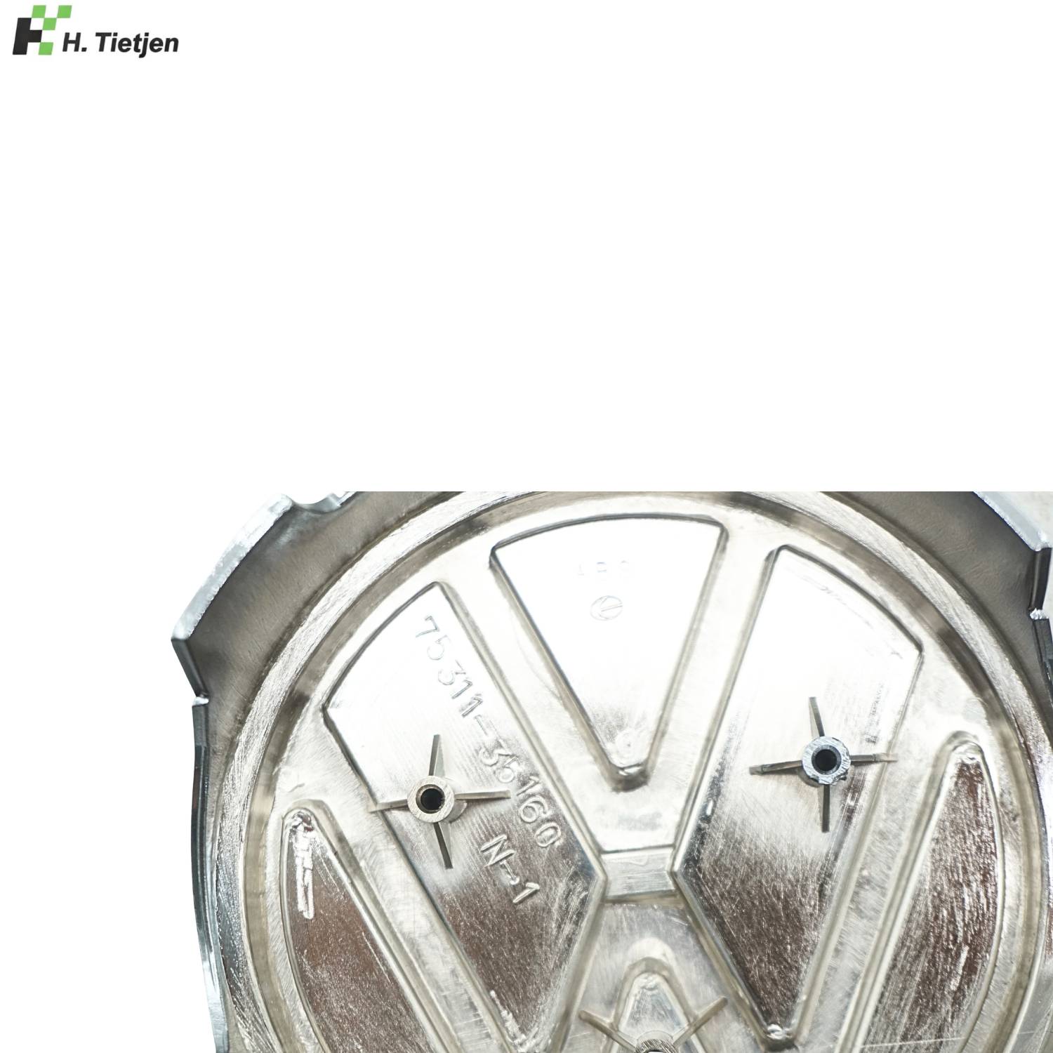 VW Emblem - J75 311 351 60